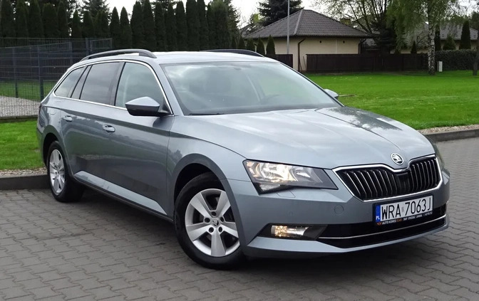 Skoda Superb cena 59900 przebieg: 245000, rok produkcji 2016 z Halinów małe 529